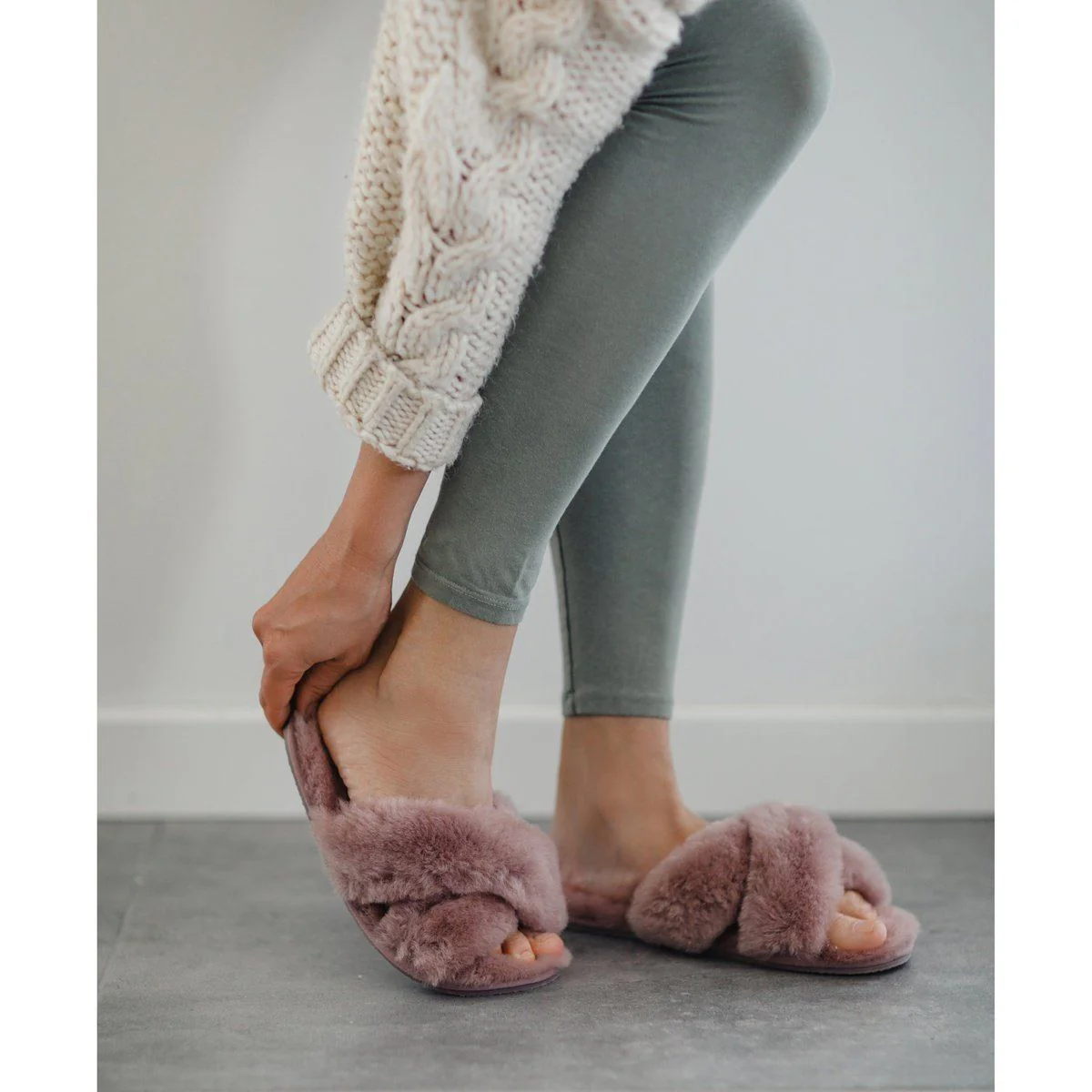 Delilah Ladies Sheepskin Slider Slipper - Mink - Image 3