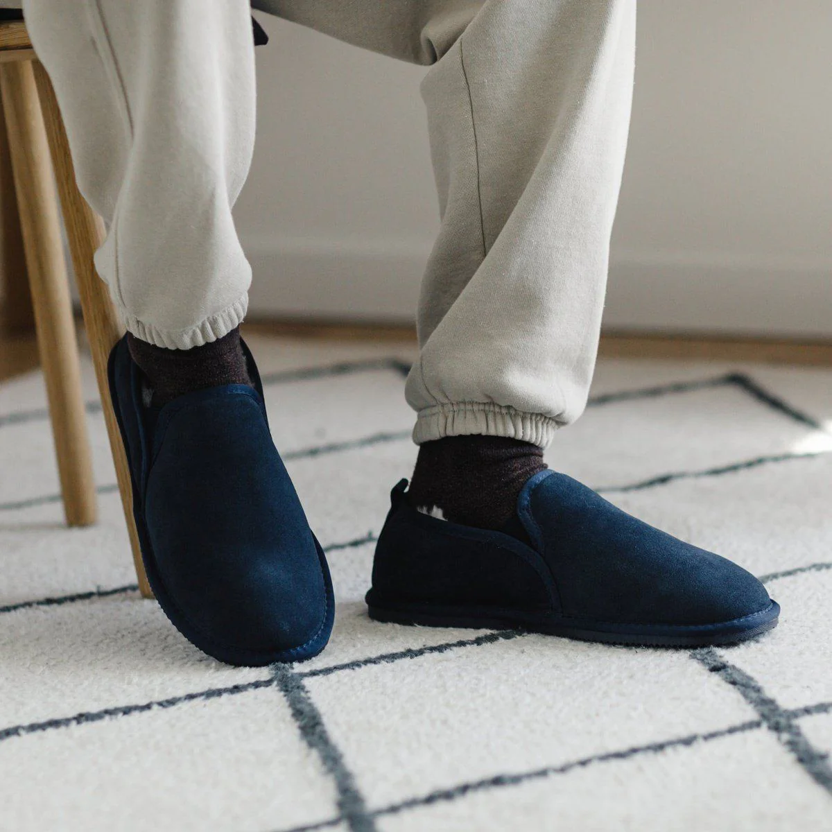 Avi Mens Sheepskin Turn Slipper - Navy - Image 3